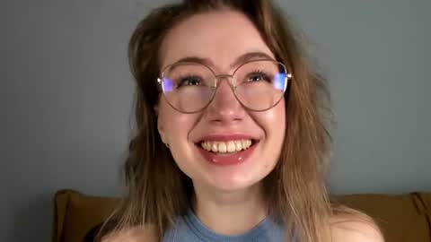 Snapshot of mia_luxx92 chatting on 5, 7, 2026 Mia online show from 5, 7, 2026