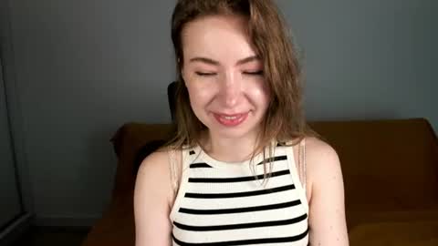 Snapshot of mia_luxx92 chatting on 7, 7, 2026 Mia online show from 7, 7, 2026