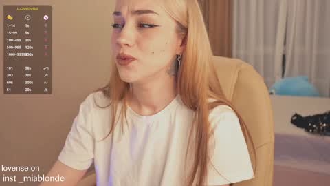 mia_milagros online show from 21, 1, 2025