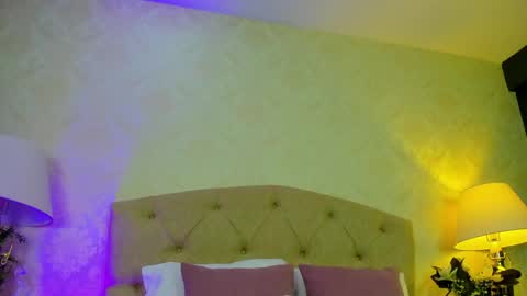 mia montess online show from 8, 4, 2026