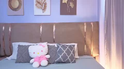 Snapshot of mia_naive chatting on 16, 7, 2026 Mia online show from 16, 7, 2026