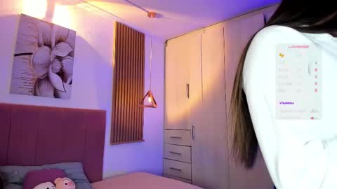 Mia Nevaeh - follow me online show from 24, 11, 2025