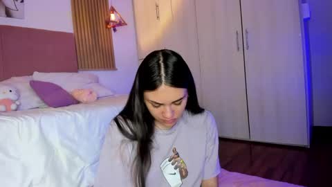 Mia Nevaeh - follow me online show from 31, 5, 2026