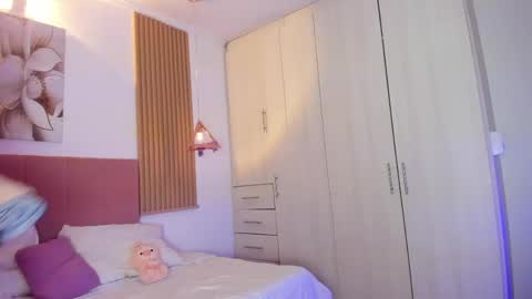 Mia Nevaeh - follow me online show from 2, 6, 2026