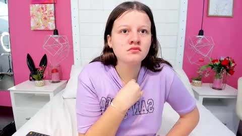 Snapshot of mia_parker02 chatting on 3, 12, 2025 Mia online show from 3, 12, 2025