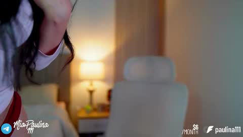 Instagram Nelyiramirez online show from 28, 11, 2025