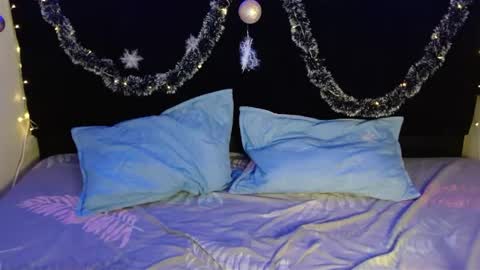 Snapshot of mia_peyton chatting on 13, 12, 2024 Mia online show from 13, 12, 2024