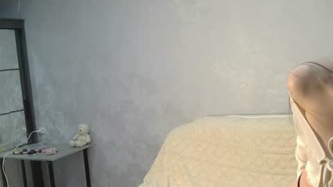 Snapshot of mia_pinkie chatting on 14, 6, 2026 Mia online show from 14, 6, 2026