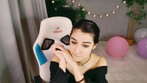 Snapshot of mia_purr chatting on 25, 2, 2026 Mia online show from 25, 2, 2026