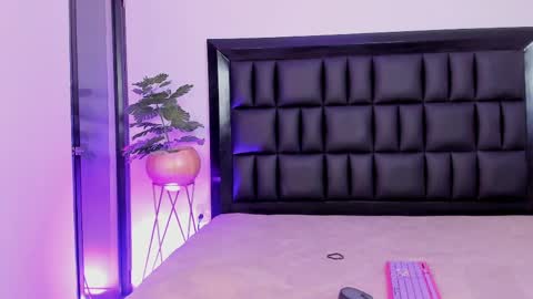 Snapshot of mia_roosee1 chatting on 8, 4, 2026 mia online show from 8, 4, 2026