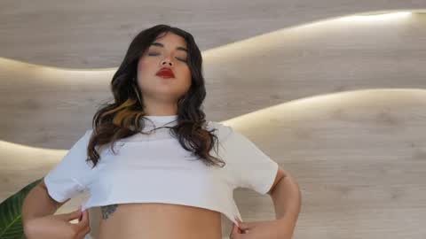 Snapshot of mia_rosalie chatting on 14, 5, 2026 mia_rosalie online show from 14, 5, 2026