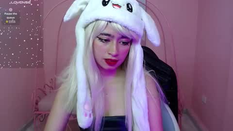 Snapshot of mia_rousse_x chatting on 21, 12, 2025 Mia online show from 21, 12, 2025