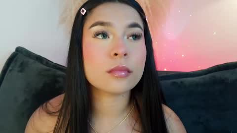 Snapshot of mia_roux1 chatting on 23, 4, 2026 Mia online show from 23, 4, 2026
