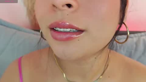 Snapshot of mia_roux1 chatting on 25, 7, 2026 Mia online show from 25, 7, 2026
