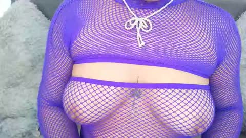 Snapshot of mia_roux13 chatting on 10, 10, 2025 Mia Roux online show from 10, 10, 2025