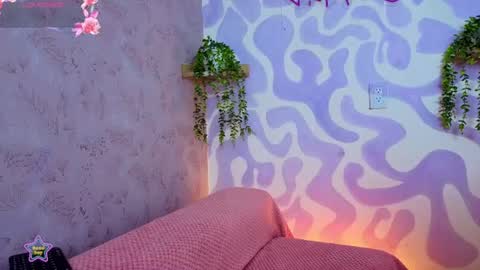 Mia . online show from 25, 6, 2026