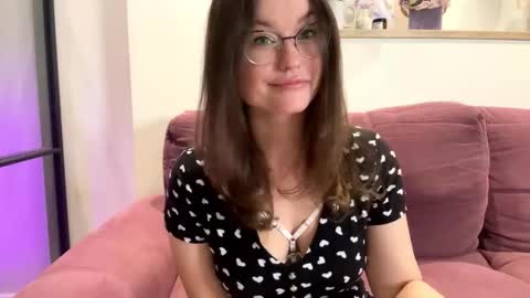 Snapshot of mia_shine_bright chatting on 26, 9, 2025 Mia online show from 26, 9, 2025