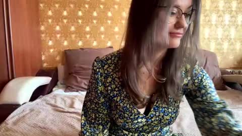 Snapshot of mia_shine_bright chatting on 27, 10, 2025 Mia online show from 27, 10, 2025