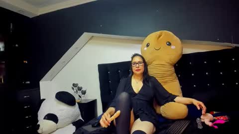 Snapshot of mia_simmons_ chatting on 28, 4, 2026 mia_simmons_ online show from 28, 4, 2026
