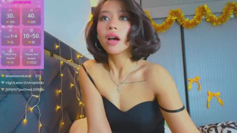 Snapshot of mia_sirenia chatting on 2, 1, 2025 Mia online show from 2, 1, 2025