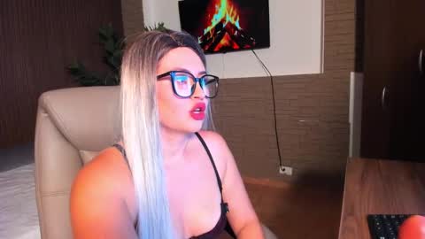 mia_skyrose online show from 17, 12, 2025