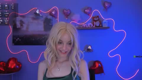mia_starrr_ online show from 18, 2, 2026
