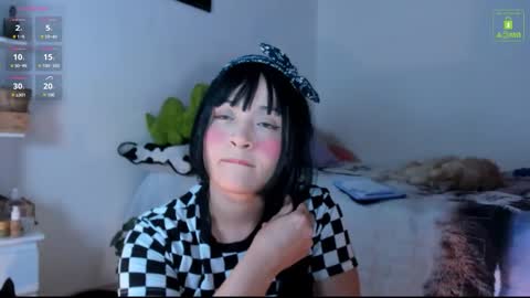 Mia  online show from 28, 10, 2025