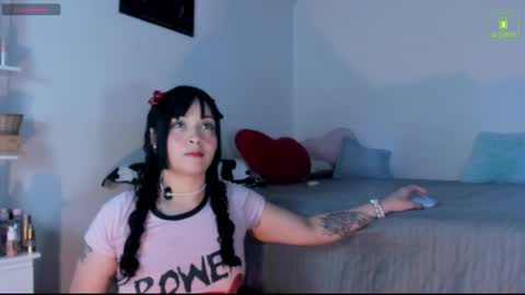 Mia  online show from 3, 11, 2025