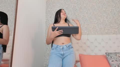 Snapshot of mia_thompson44 chatting on 24, 9, 2025 Mia online show from 24, 9, 2025