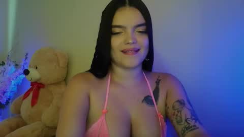 Snapshot of mia_thopsom chatting on 6, 2, 2026 mia_thopsom online show from 6, 2, 2026