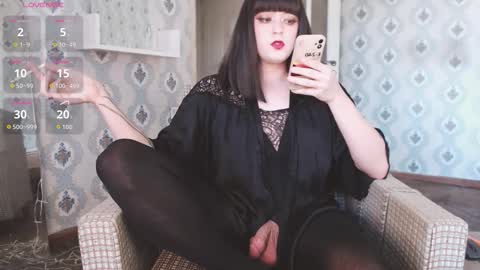 mia_wallase online show from 5, 12, 2025