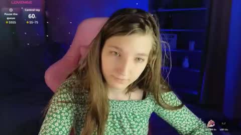Snapshot of mia_weawer chatting on 4, 2, 2026 Mia online show from 4, 2, 2026