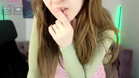 Snapshot of mia_weawer chatting on 25, 2, 2026 Mia online show from 25, 2, 2026