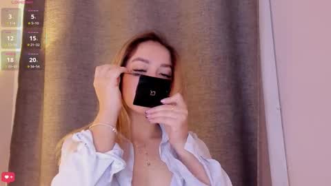 Mia White  online show from 24, 11, 2025