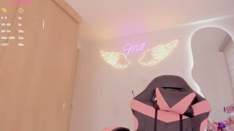 Snapshot of mia_yourmommy chatting on 15, 6, 2026 online show from 15, 6, 2026