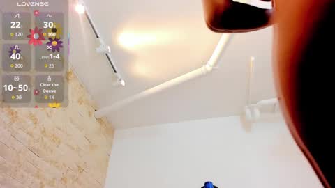 Snapshot of miaa_roldan chatting on 19, 11, 2025 Miaa online show from 19, 11, 2025