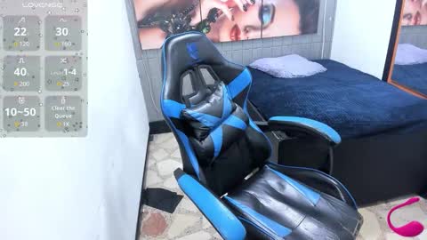 Snapshot of miaa_scott chatting on 22, 10, 2025 online show from 22, 10, 2025