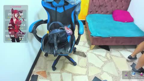 Snapshot of miaa_scott chatting on 23, 11, 2025 online show from 23, 11, 2025