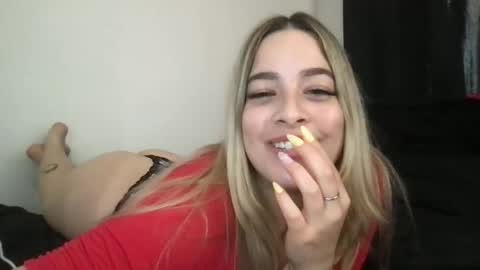 Mia Moji online show from 15, 11, 2025