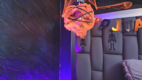 Mia online show from 31, 10, 2025