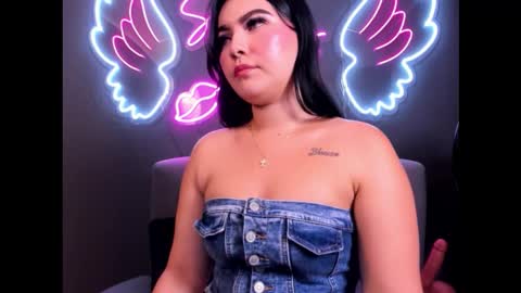 Miaa Farrel online show from 8, 11, 2025