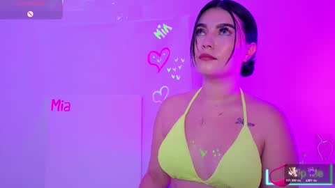 Miaa Farrel online show from 27, 2, 2026