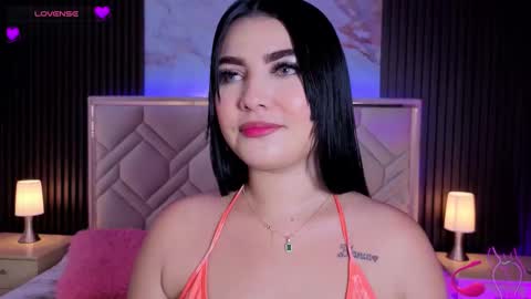 Miaa Farrel online show from 26, 3, 2026