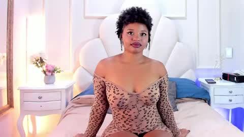 Snapshot of miaakittyy chatting on 28, 4, 2026 miaakittyy online show from 28, 4, 2026