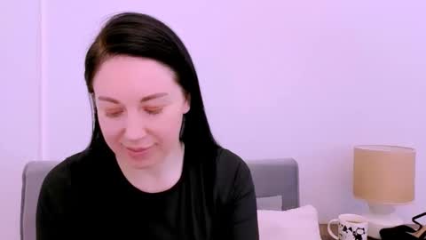 Mia online show from 14, 4, 2026