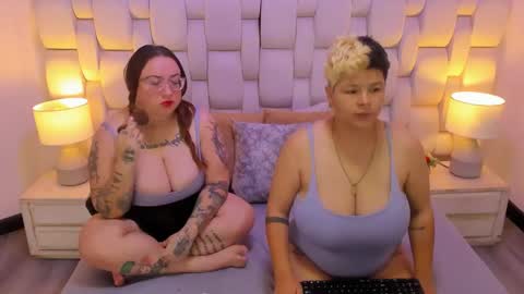 Snapshot of miaandmolly_ chatting on 5, 12, 2025 mia red hair molly short hair online show from 5, 12, 2025