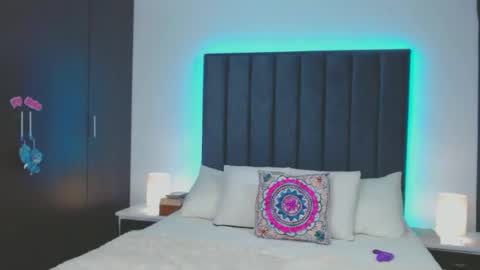 Snapshot of miaandnaty1 chatting on 1, 1, 2025 miaandnaty1 online show from 1, 1, 2025