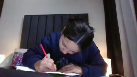 Snapshot of miaandnaty1 chatting on 26, 1, 2025 miaandnaty1 online show from 26, 1, 2025