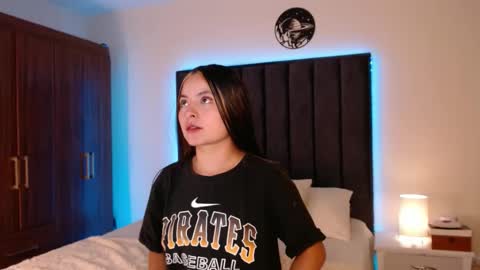 Snapshot of miaandnaty1 chatting on 25, 9, 2025 miaandnaty1 online show from 25, 9, 2025