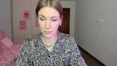 Snapshot of miababy14 chatting on 29, 4, 2026 Mia online show from 29, 4, 2026